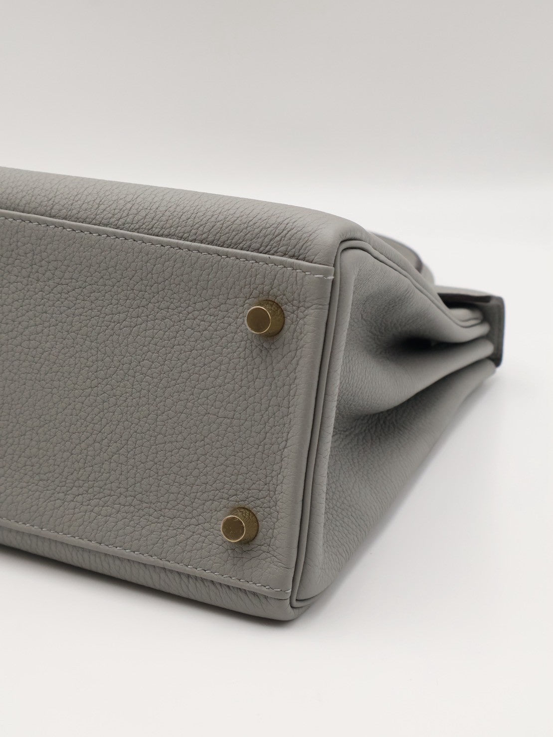 HERMES Kelly 28 - Gris Mouette 4Z 海鷗灰金 W