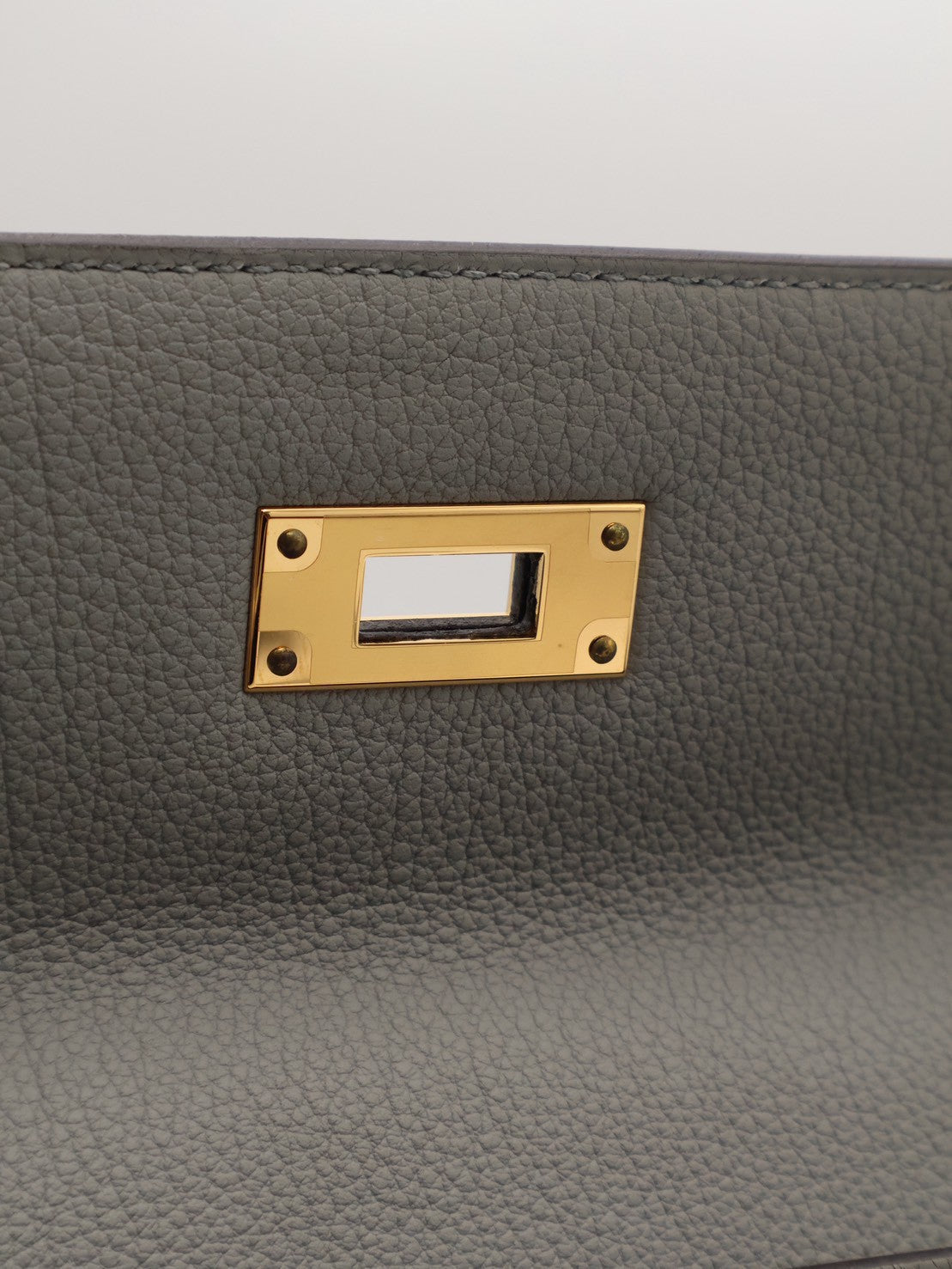 HERMES Kelly 28 - Gris Mouette 4Z 海鷗灰金 W