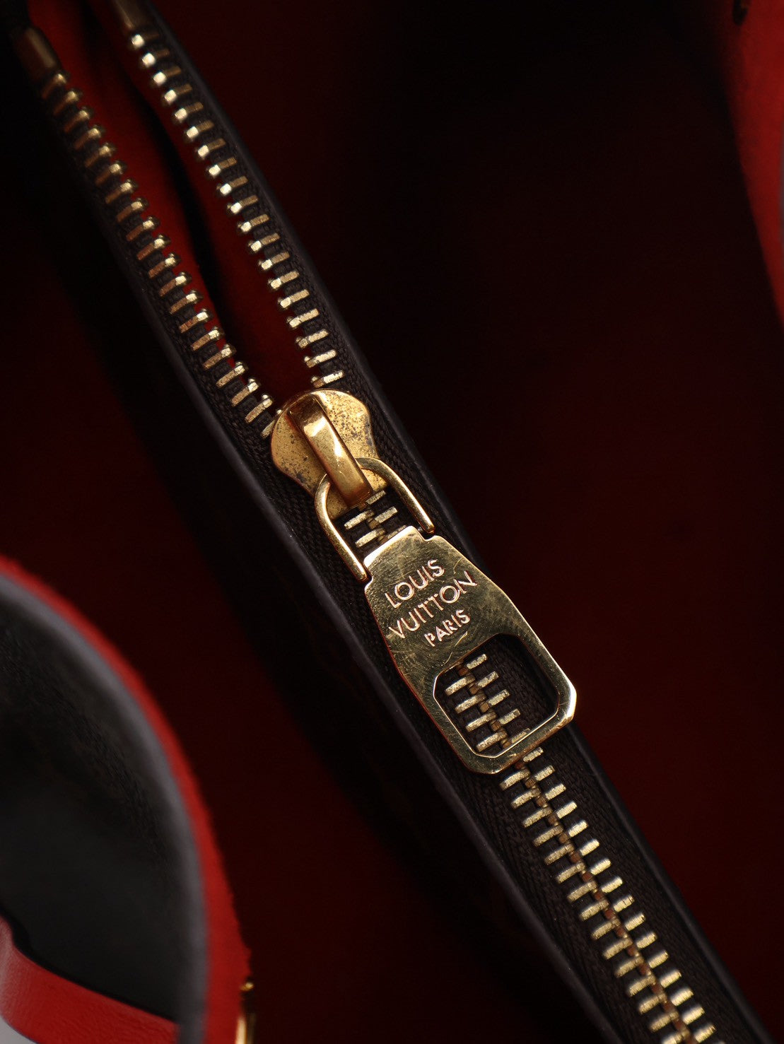 LOUIS VUITTON Neonoe水桶包 - MM紅