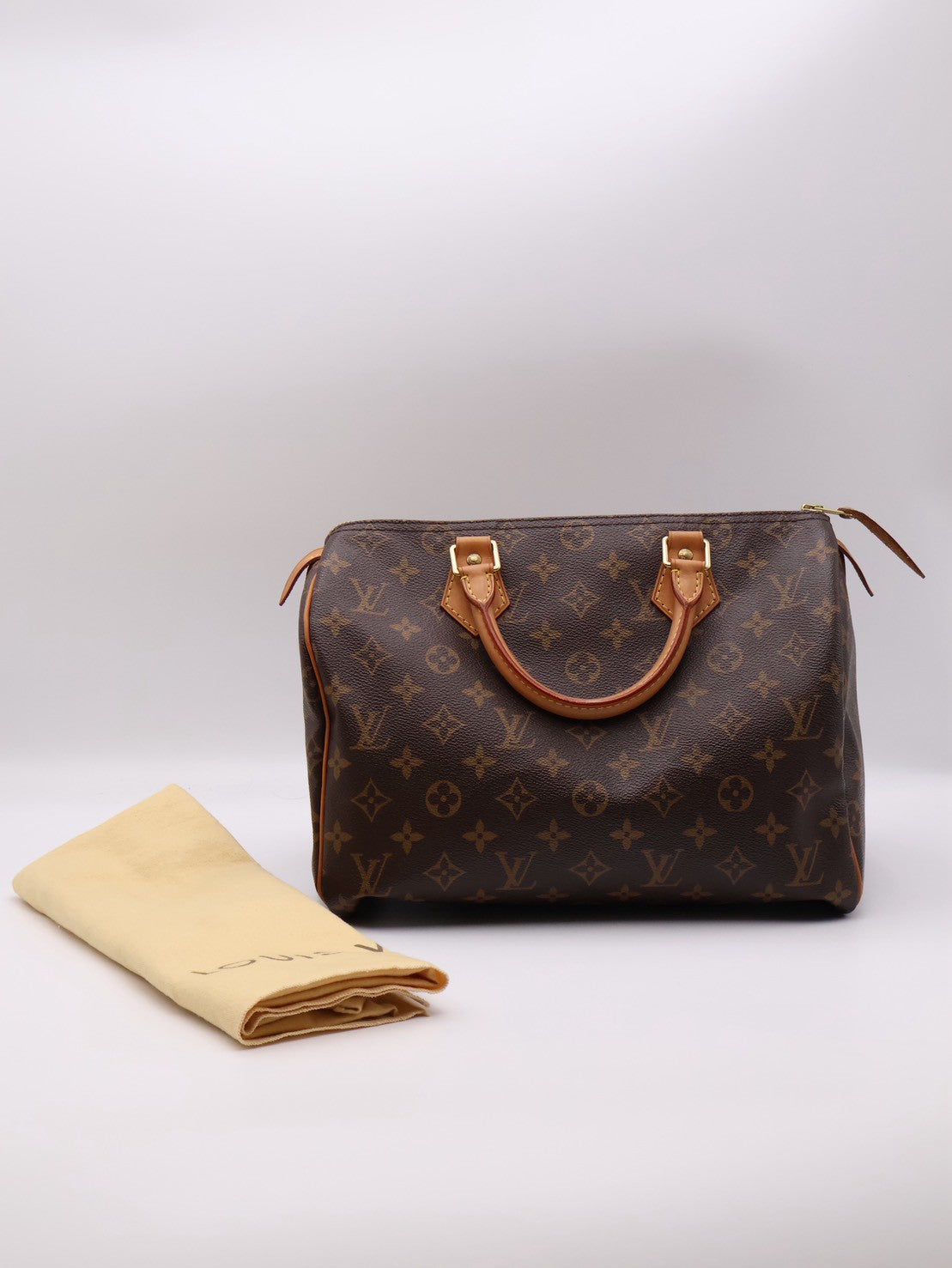 LOUIS VUITTON Speedy 30