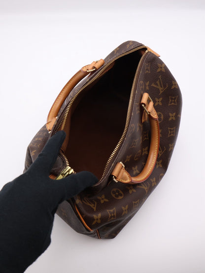 LOUIS VUITTON Speedy 30
