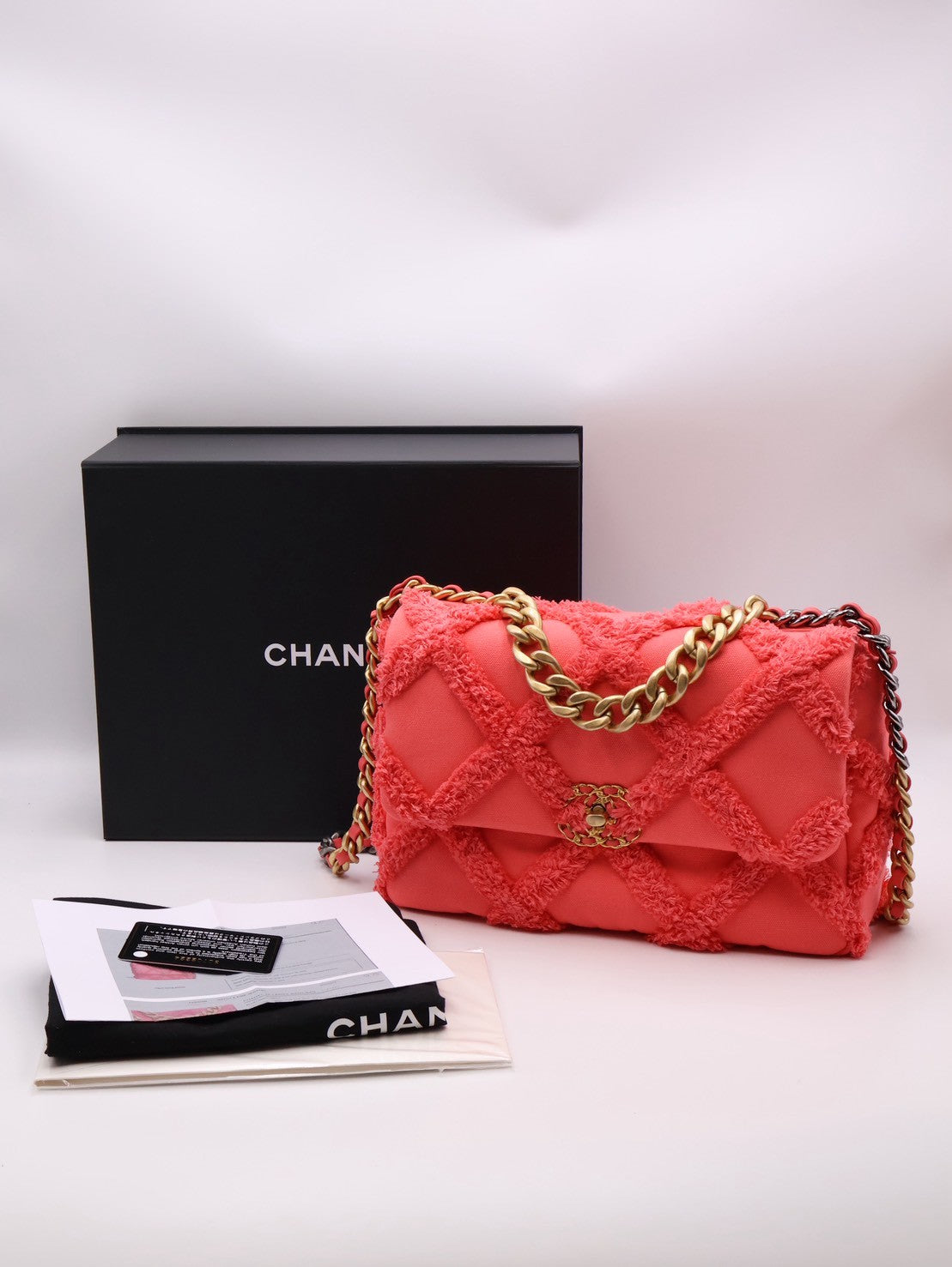 CHANEL 19 Bag 菱格紋手提肩背包 30 - 絨毛珊瑚粉金30開