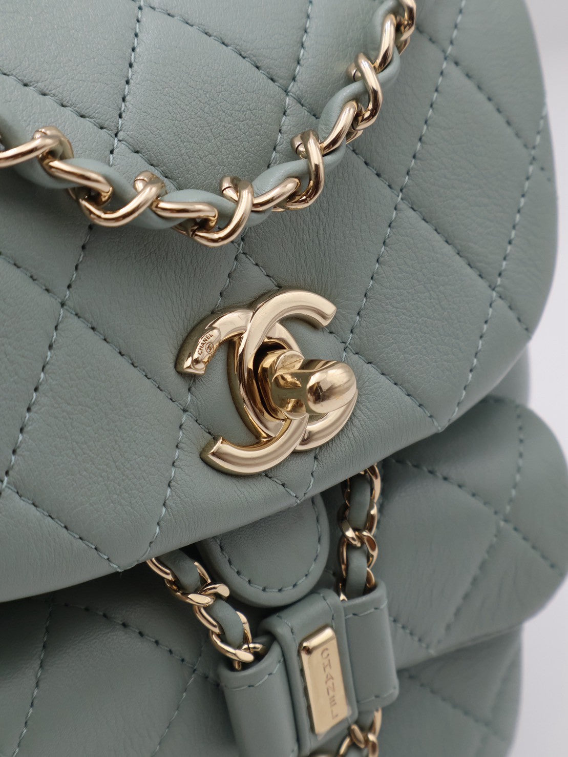 CHANEL Duma小牛皮後背包 - 小號淡綠金