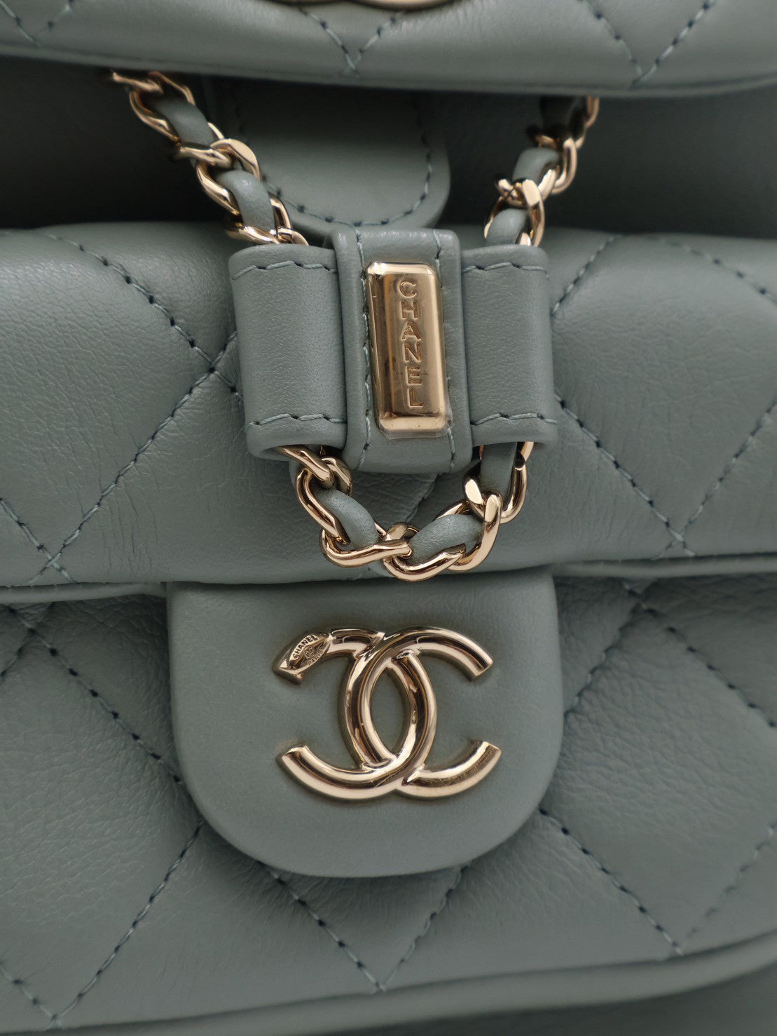 CHANEL Duma小牛皮後背包 - 小號淡綠金