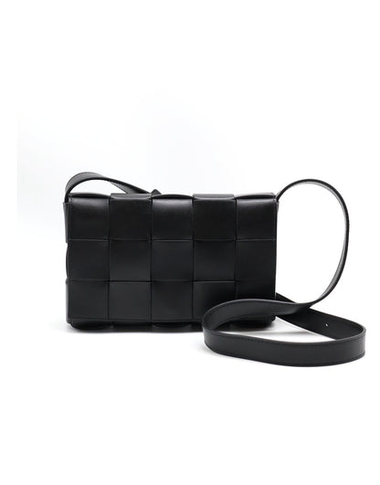 BOTTEGA VENETA Cassette經典三角釦編織包 - 15格黑
