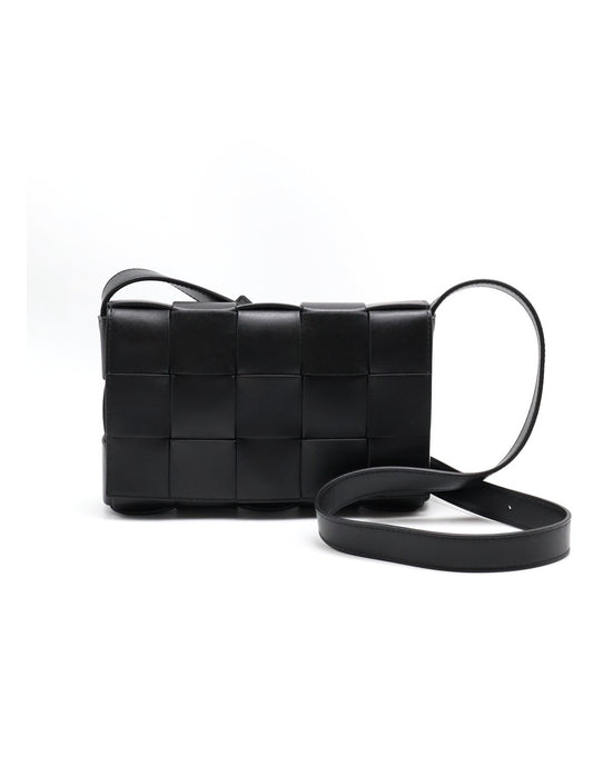 BOTTEGA VENETA Cassette經典三角釦編織包 - 15格黑