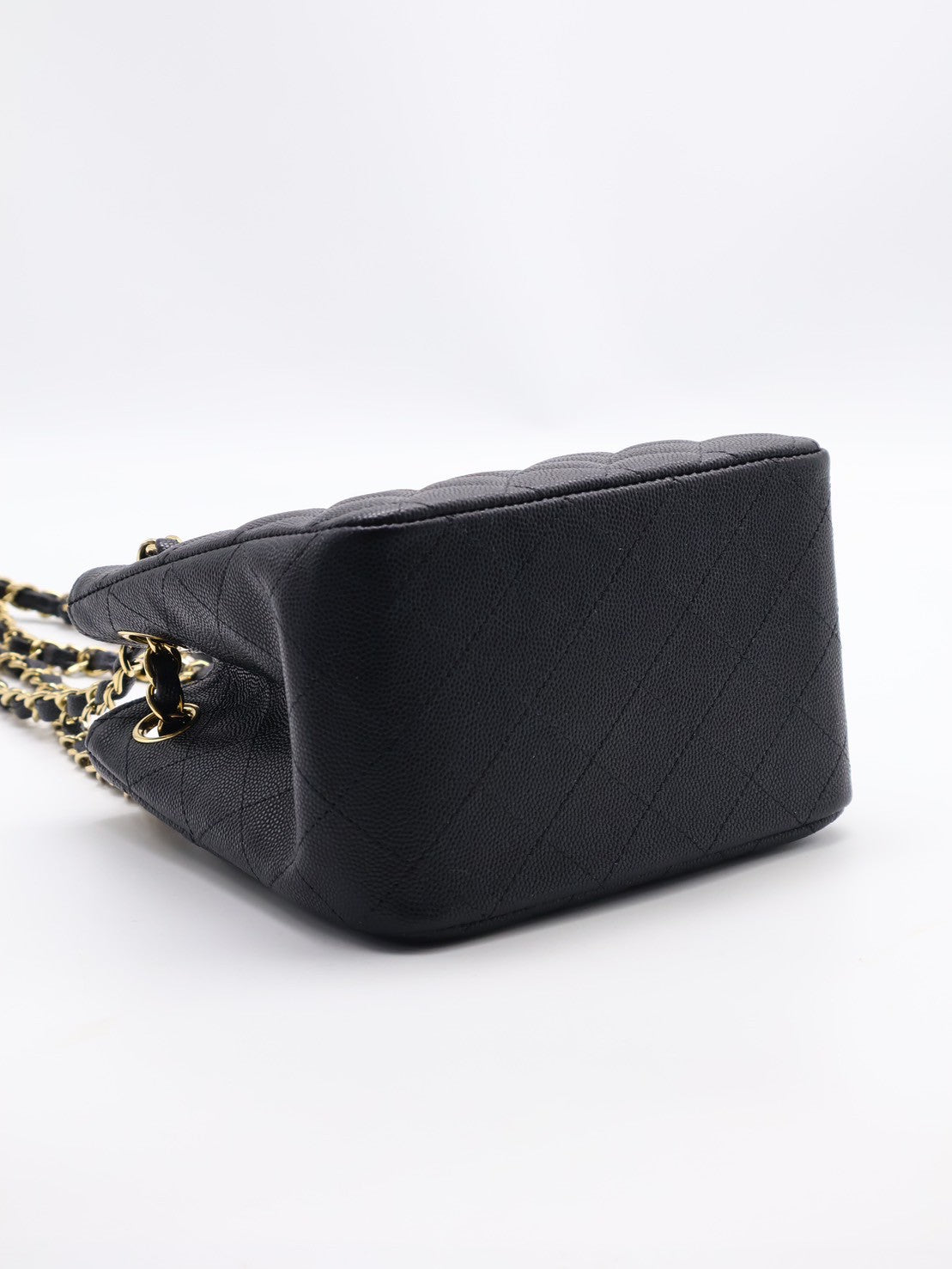 CHANEL Mini tote粒面牛皮水桶包