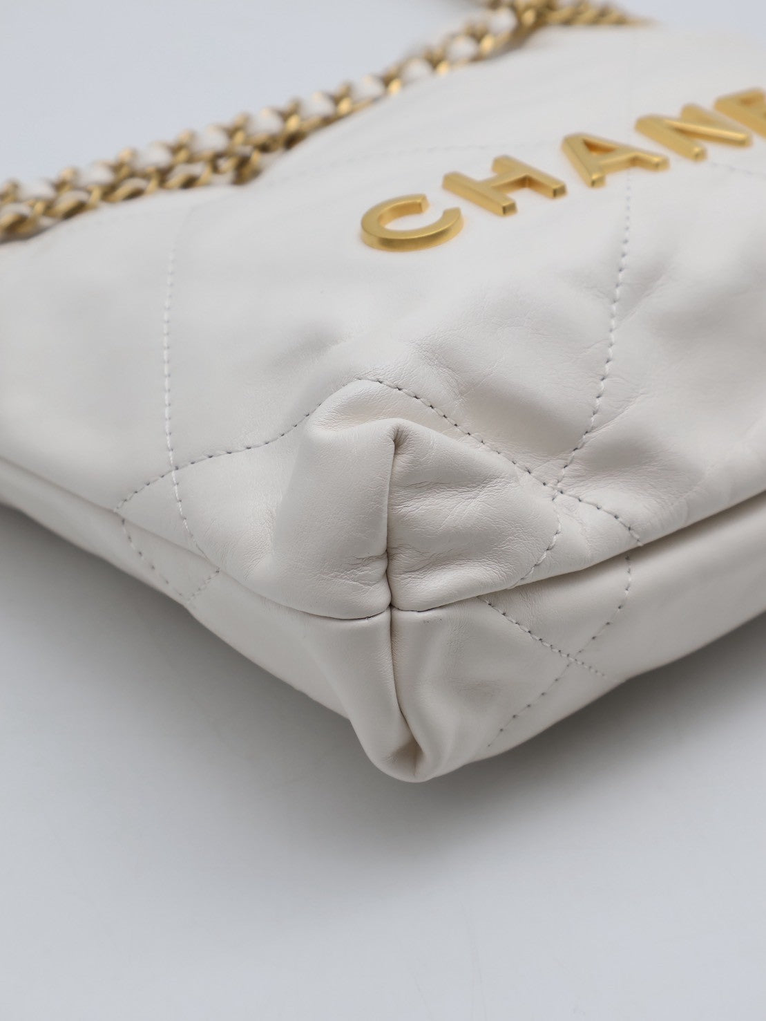CHANEL 22 Mini Bag - 白金