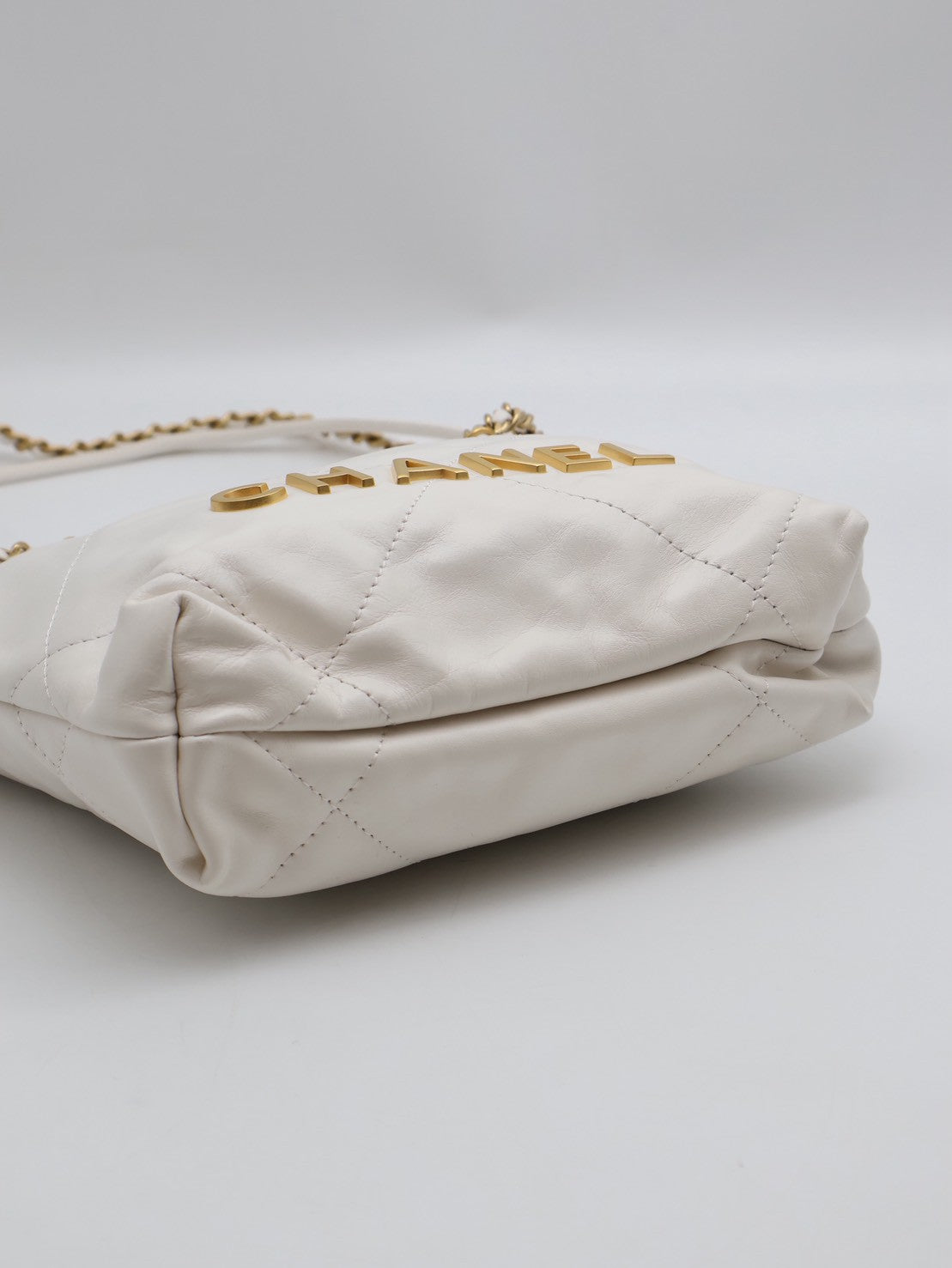 CHANEL 22 Mini Bag - 白金