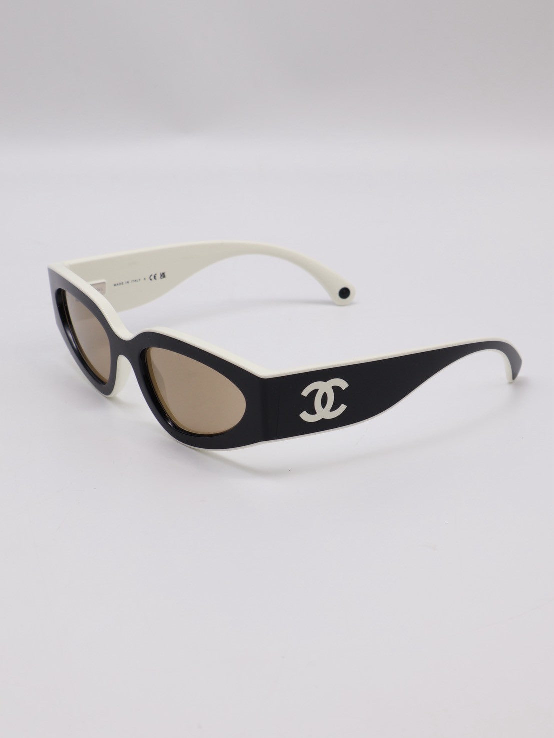 CHANEL 貓眼太陽眼鏡 - 黑白