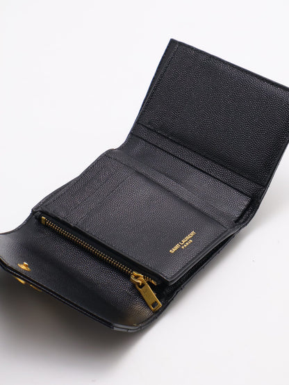 YSL 經典V字粒面牛皮三折短夾 - 黑金