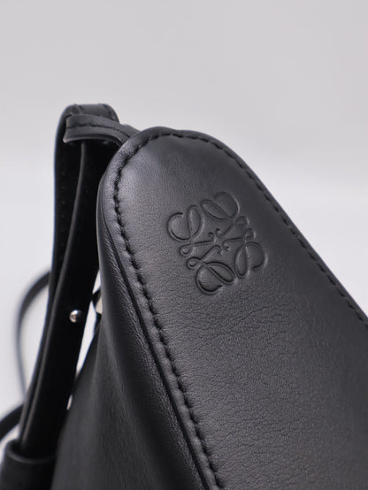 LOEWE 經典小牛皮Hammock Hobo - 黑