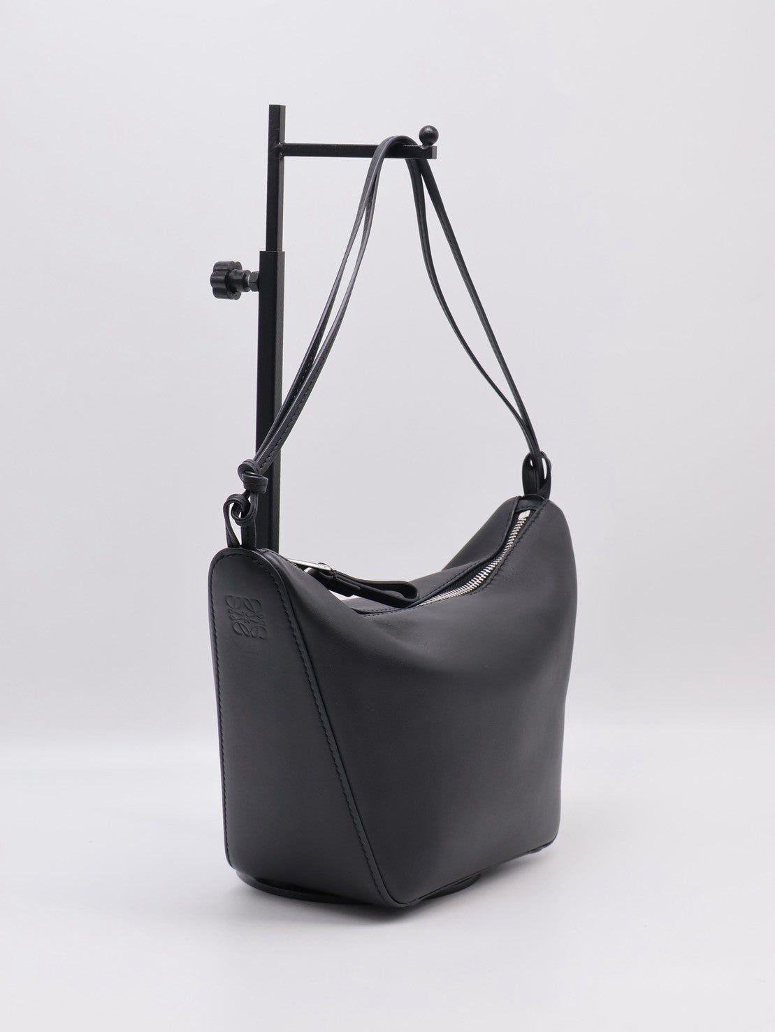 LOEWE 經典小牛皮Hammock Hobo - 黑