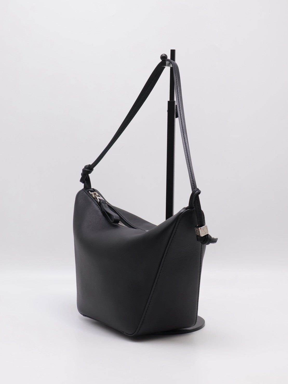 LOEWE 經典小牛皮Hammock Hobo - 黑