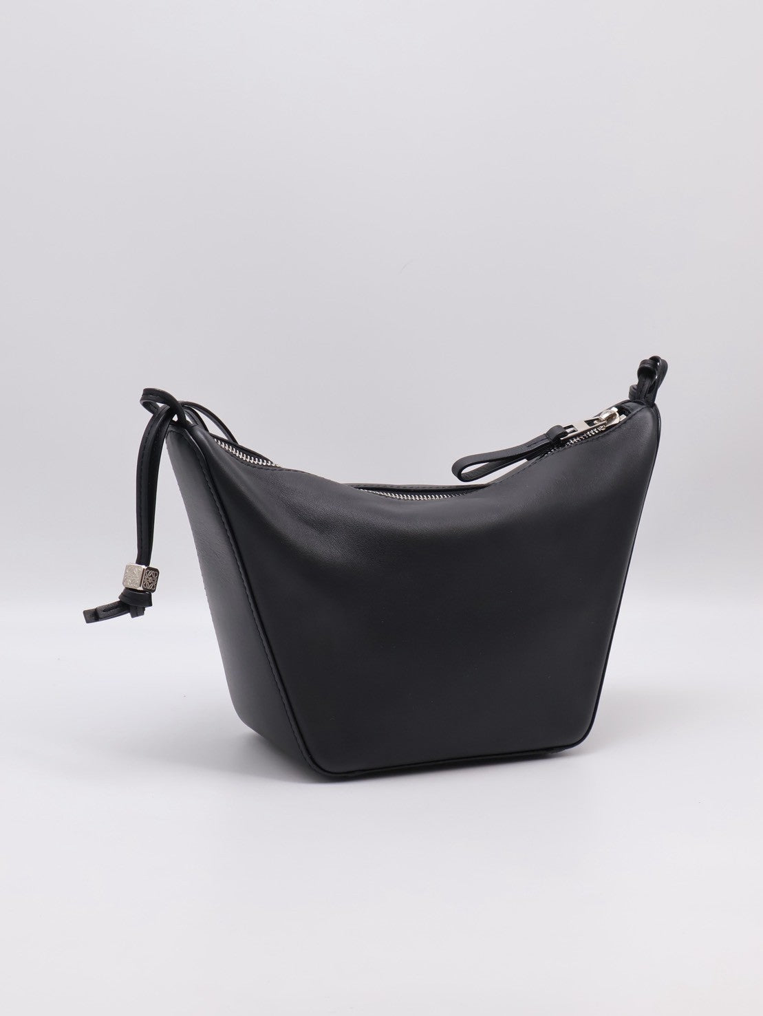 LOEWE 經典小牛皮Hammock Hobo - 黑