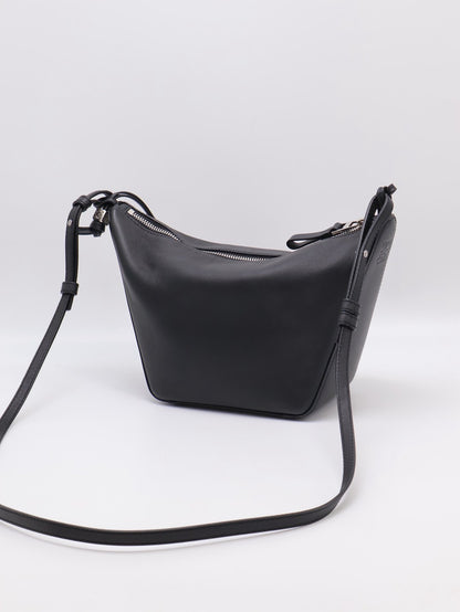 LOEWE 經典小牛皮Hammock Hobo - 黑