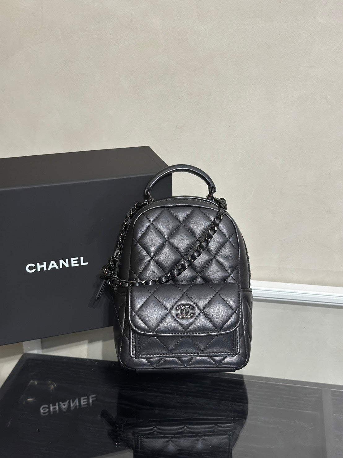 CHANEL 25P羊皮迷你後背包 - So Black