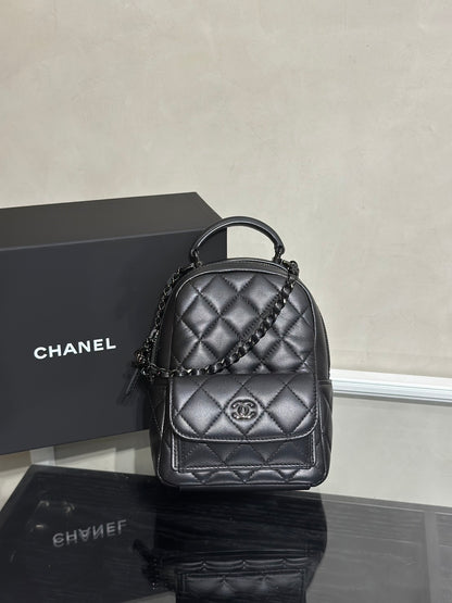 CHANEL 25P羊皮迷你後背包 - So Black