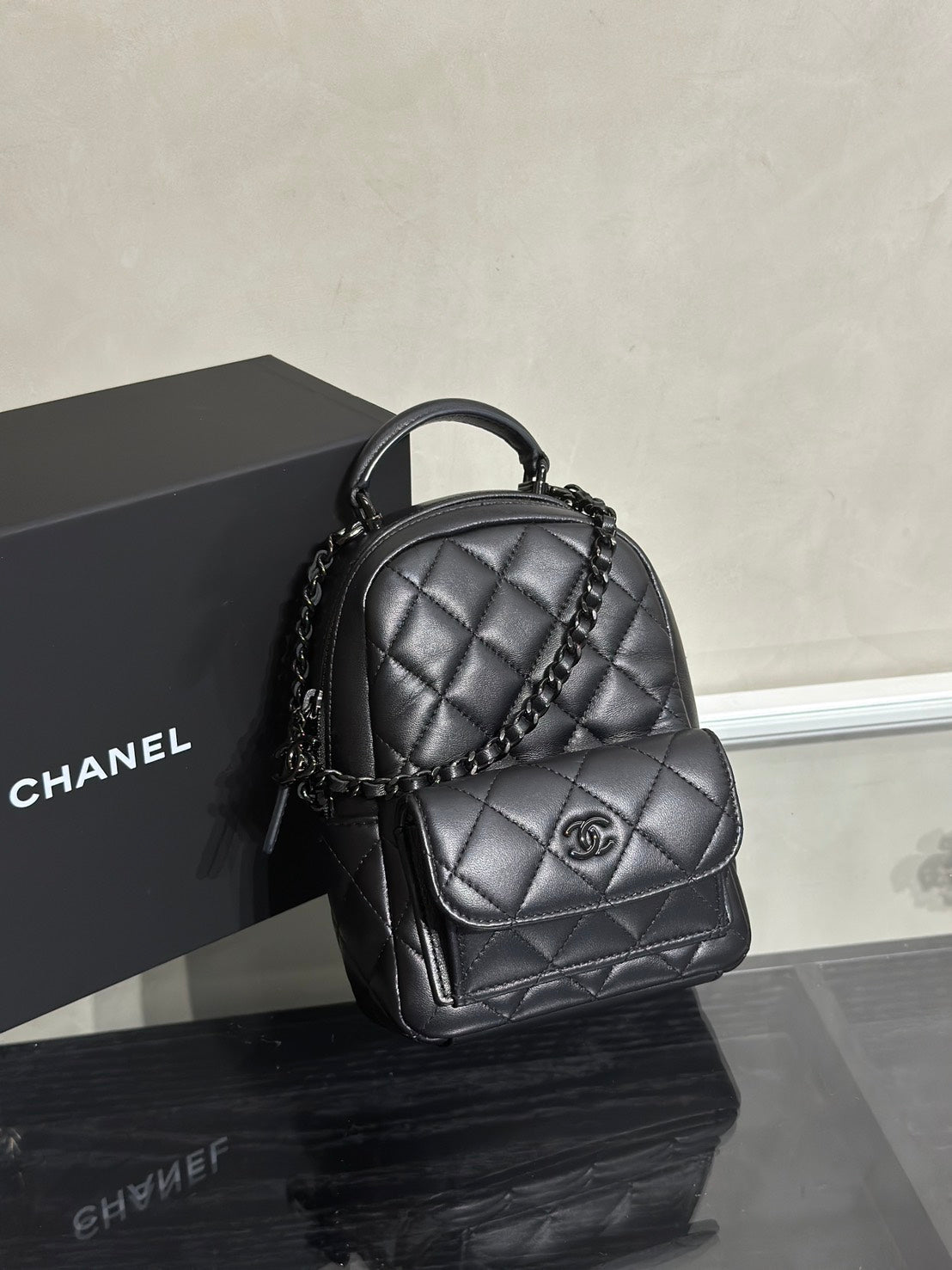 CHANEL 25P羊皮迷你後背包 - So Black