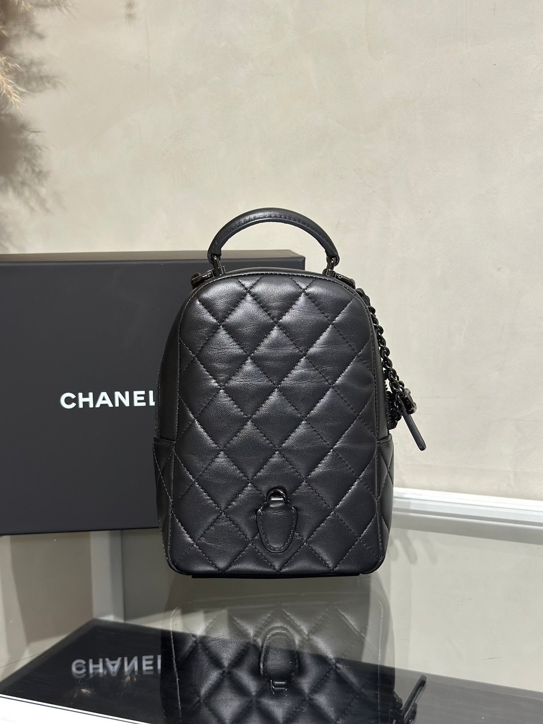 CHANEL 25P羊皮迷你後背包 - So Black