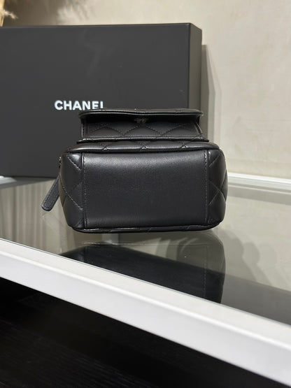CHANEL 25P羊皮迷你後背包 - So Black