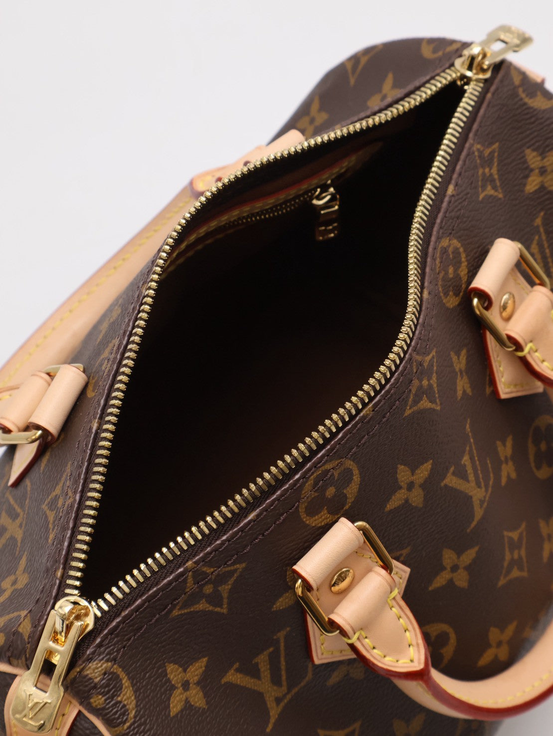 LOUIS VUITTON Speedy 25
