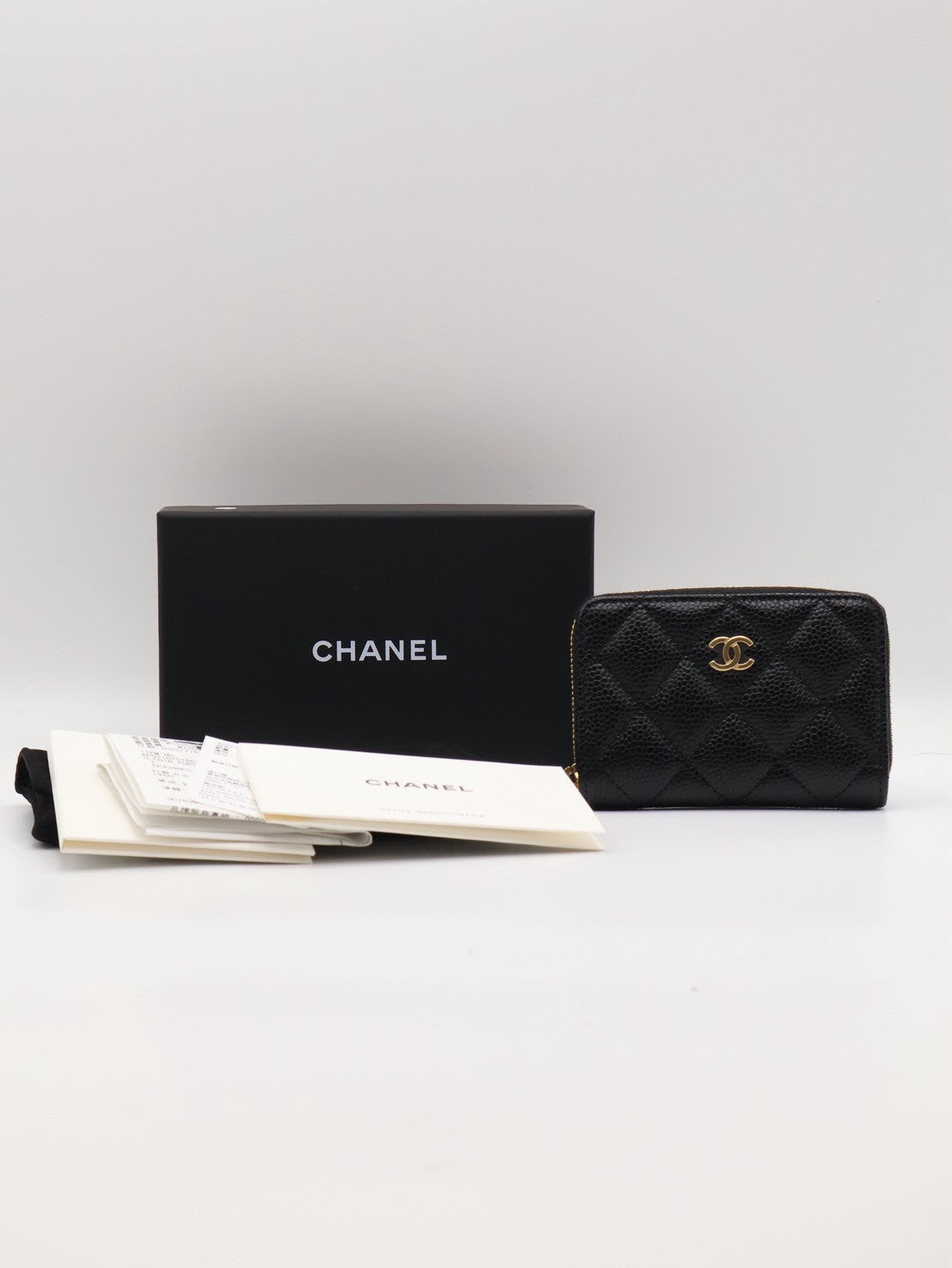 CHANEL 經典粒面牛皮拉鍊零錢包 - 黑金