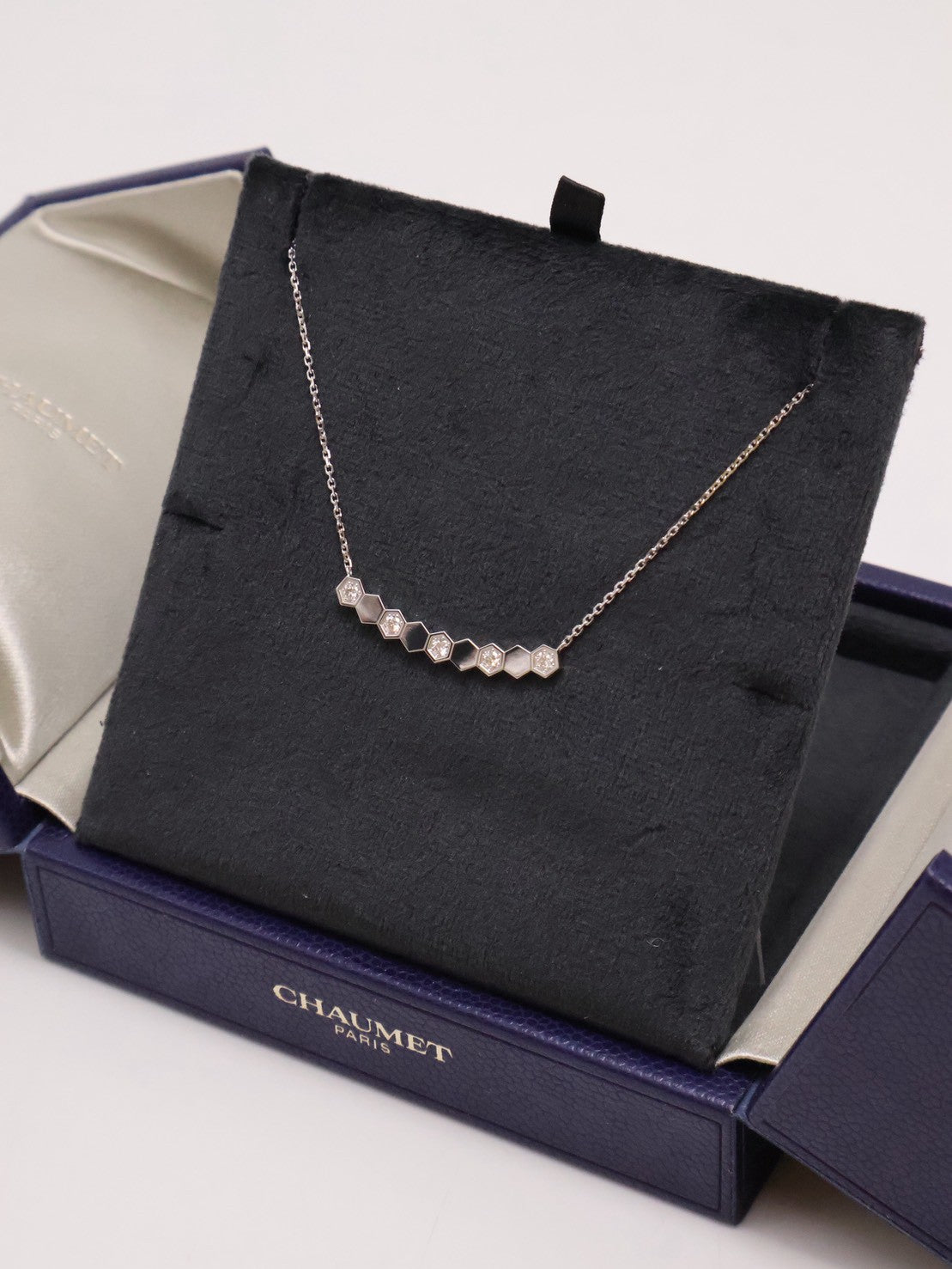 CHAUMET Bee de Chaumet 18K白金鑽石項鍊