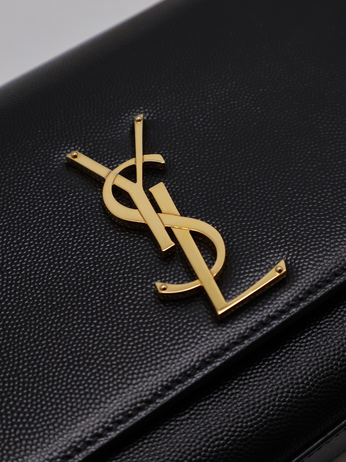 YSL Kate 鍊帶斜背包 - 黑金