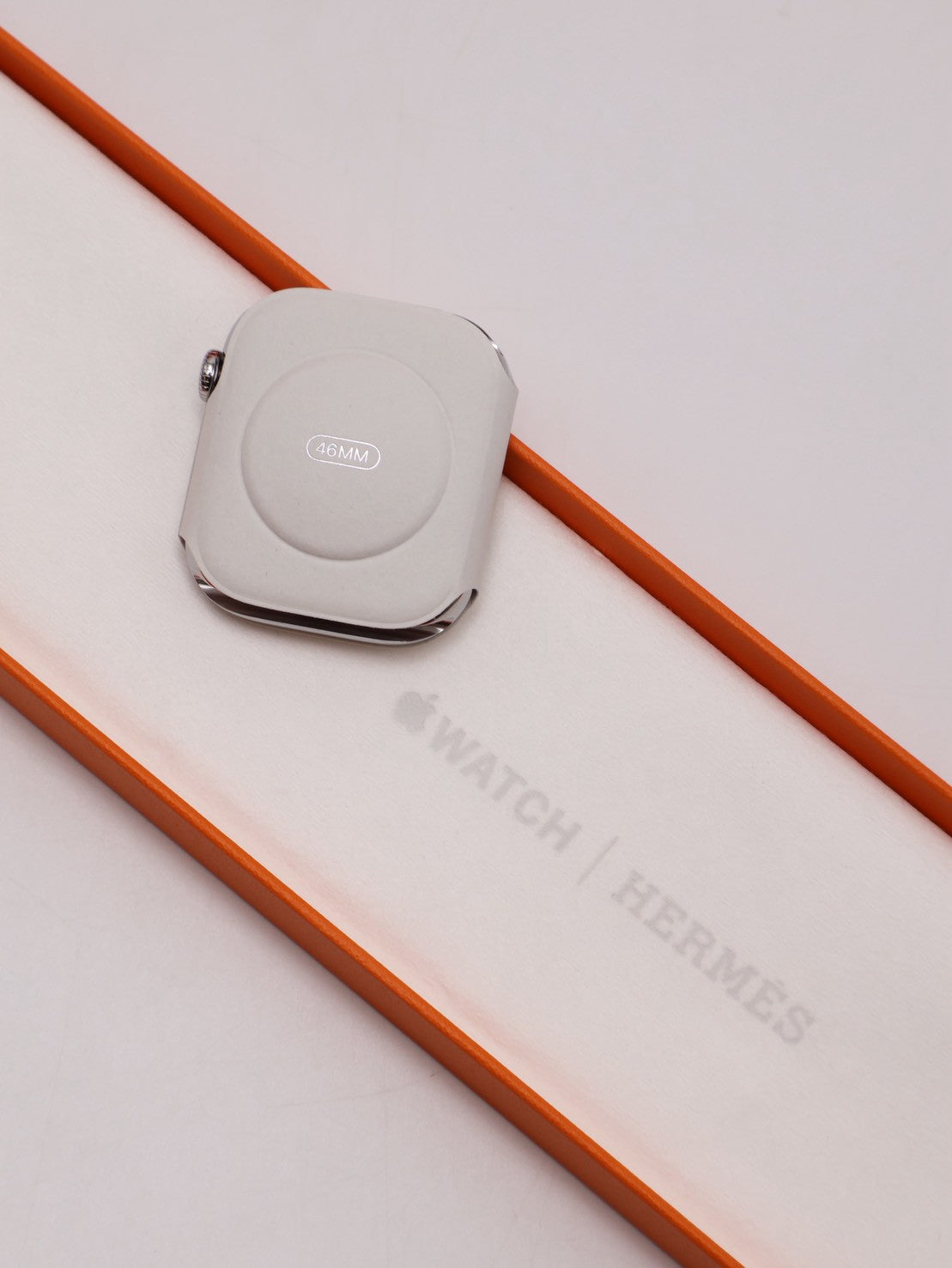 HERMES Apple Watch 11 - 42 鈦金屬+大象灰雙圈錶帶