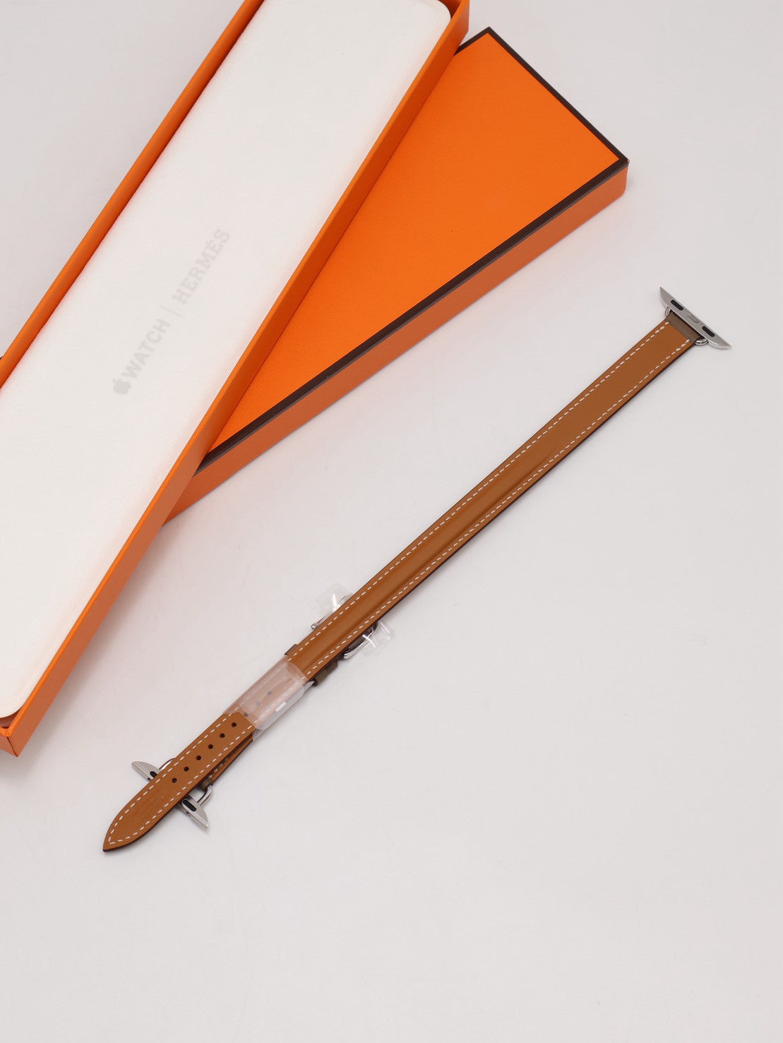 HERMES Apple Watch 11 - 42 鈦金屬+大象灰雙圈錶帶