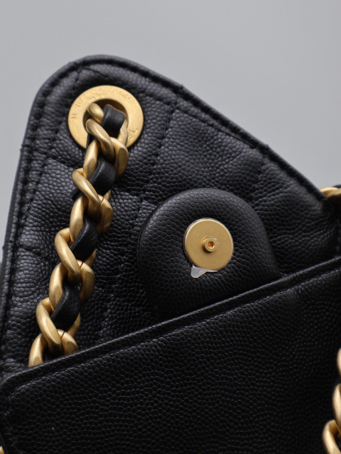 CHANEL 25 Hobo Bag - 中號黑金