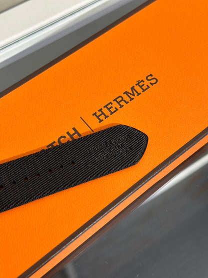 HERMES Apple Watch 11 - 46 鈦金屬+黑白編織錶帶