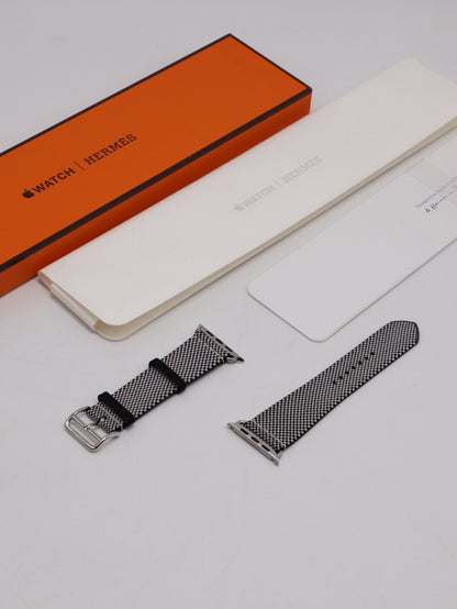 HERMES Apple Watch 11 - 46 鈦金屬+黑白編織錶帶