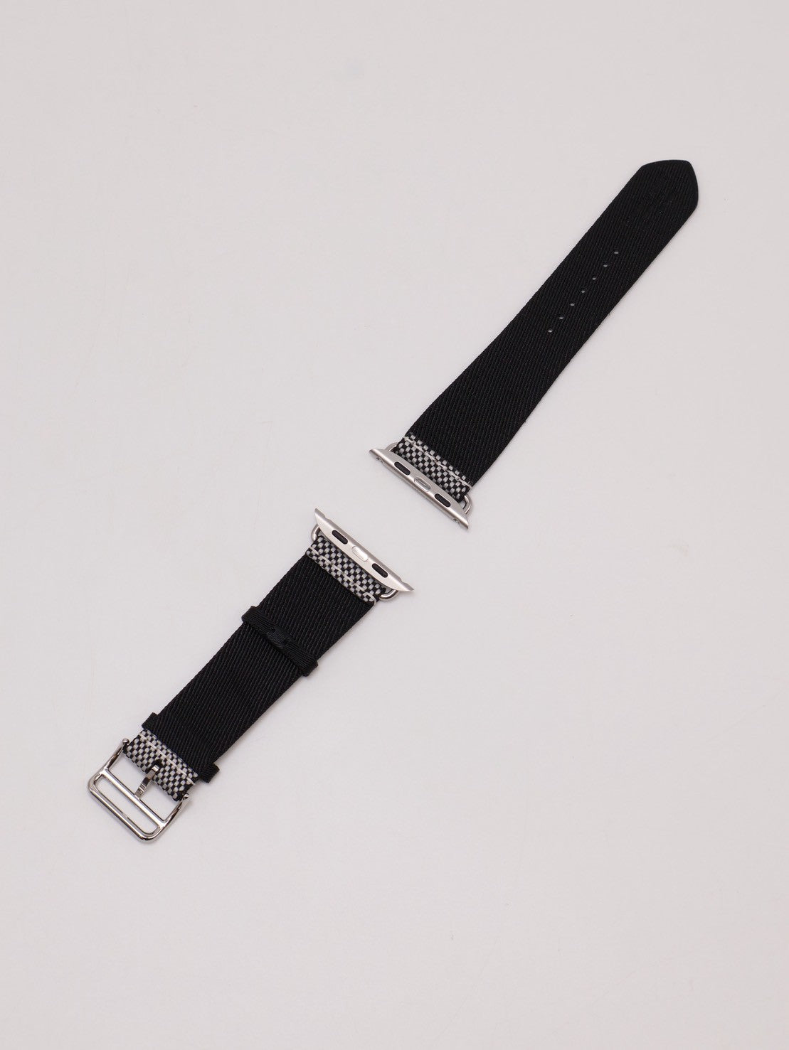 HERMES Apple Watch 11 - 46 鈦金屬+黑白編織錶帶