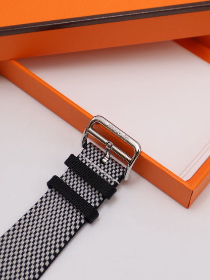 HERMES Apple Watch 11 - 46 鈦金屬+黑白編織錶帶