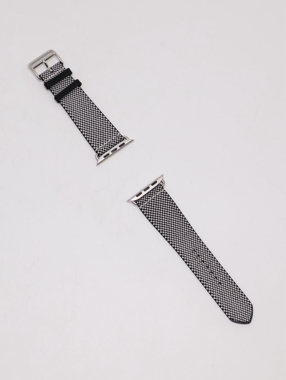 HERMES Apple Watch 11 - 46 鈦金屬+黑白編織錶帶