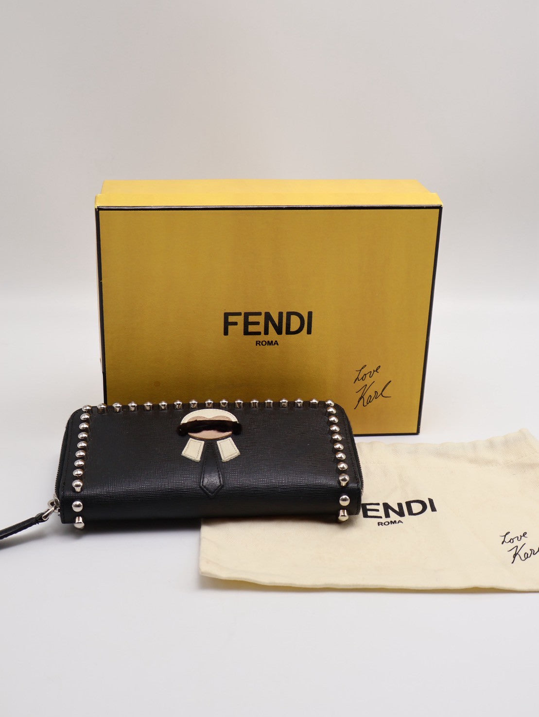 FENDI 老佛爺鉚釘拉鍊長夾