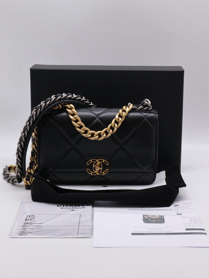 CHANEL 19 經典菱格紋雙色鍊WOC - 黑金