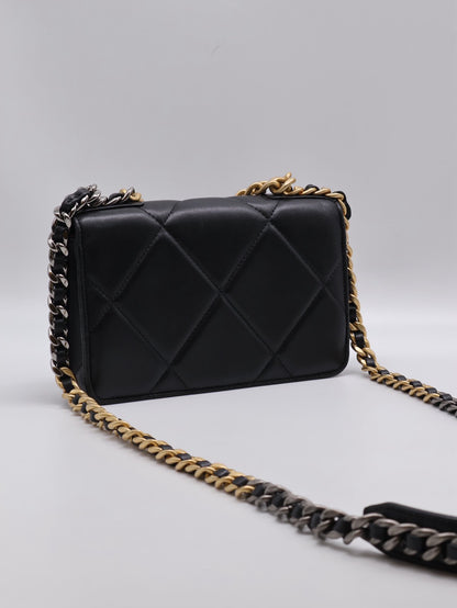CHANEL 19 經典菱格紋雙色鍊WOC - 黑金