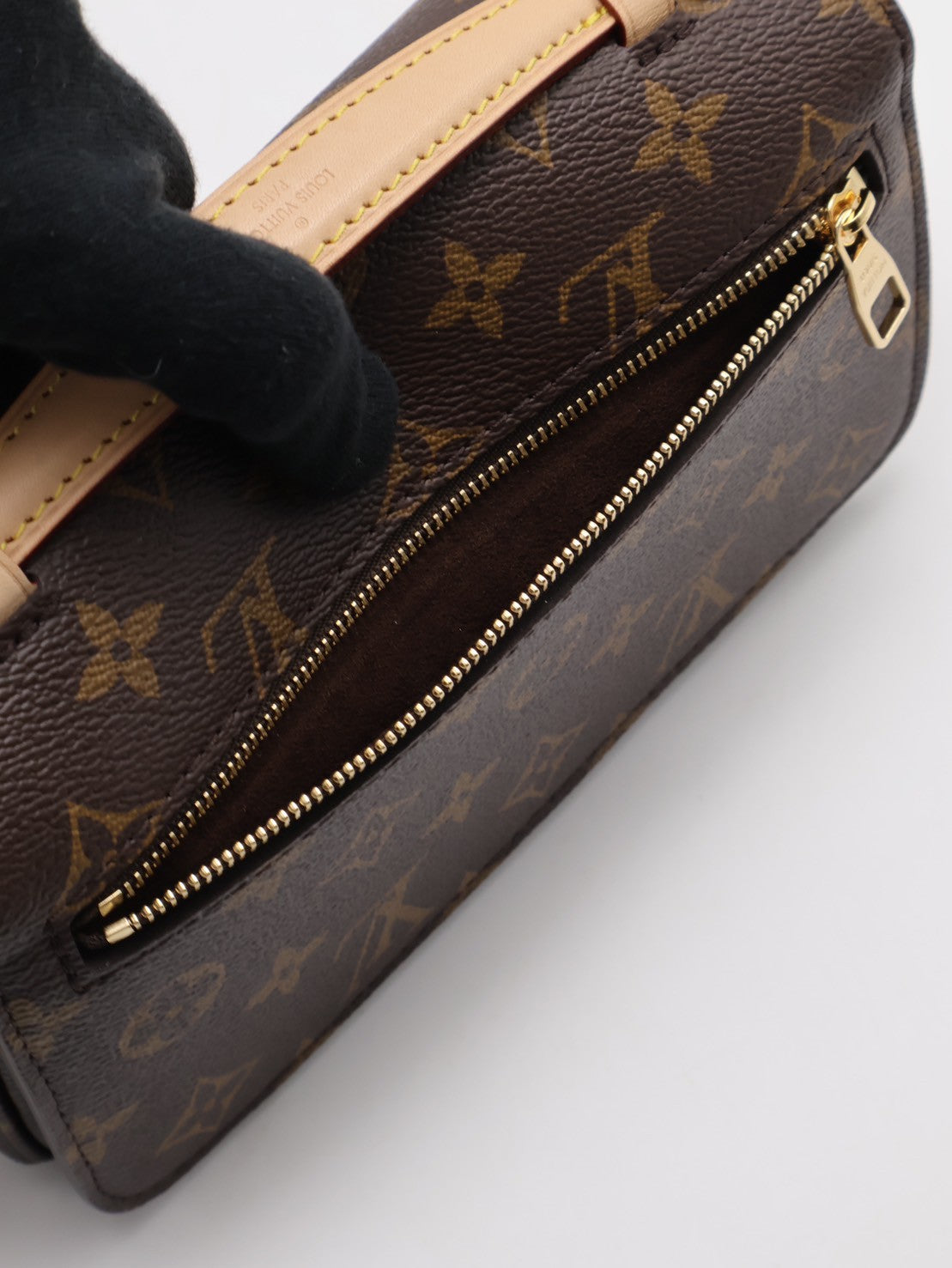 LOUIS VUITTON Pochette metis east west郵差包