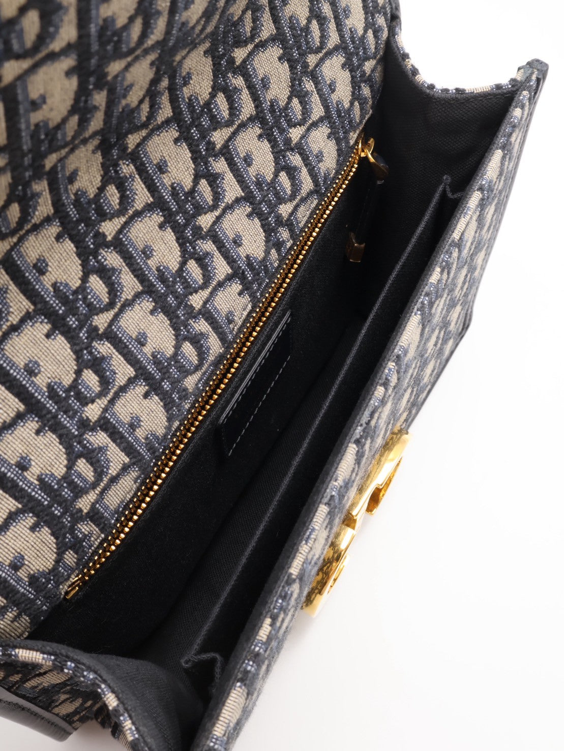 DIOR 30 Montaigne斜背包
