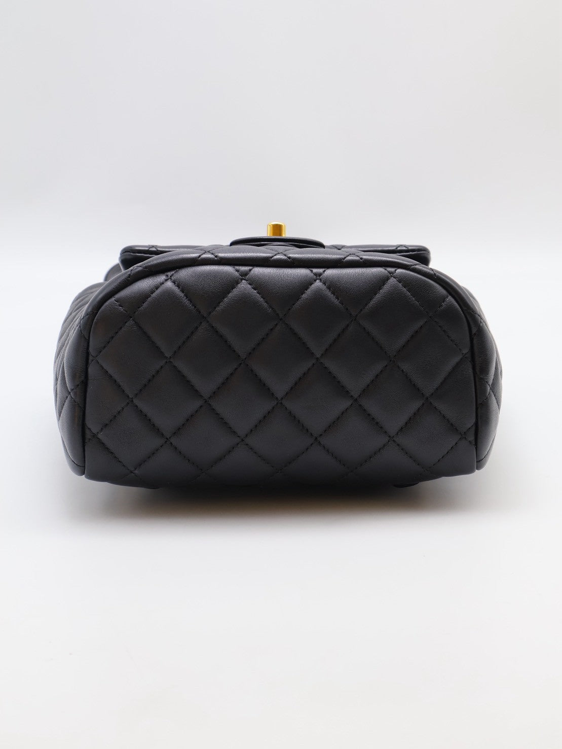 CHANEL 薩爾茨堡雙肩包 - 小號黑金26開