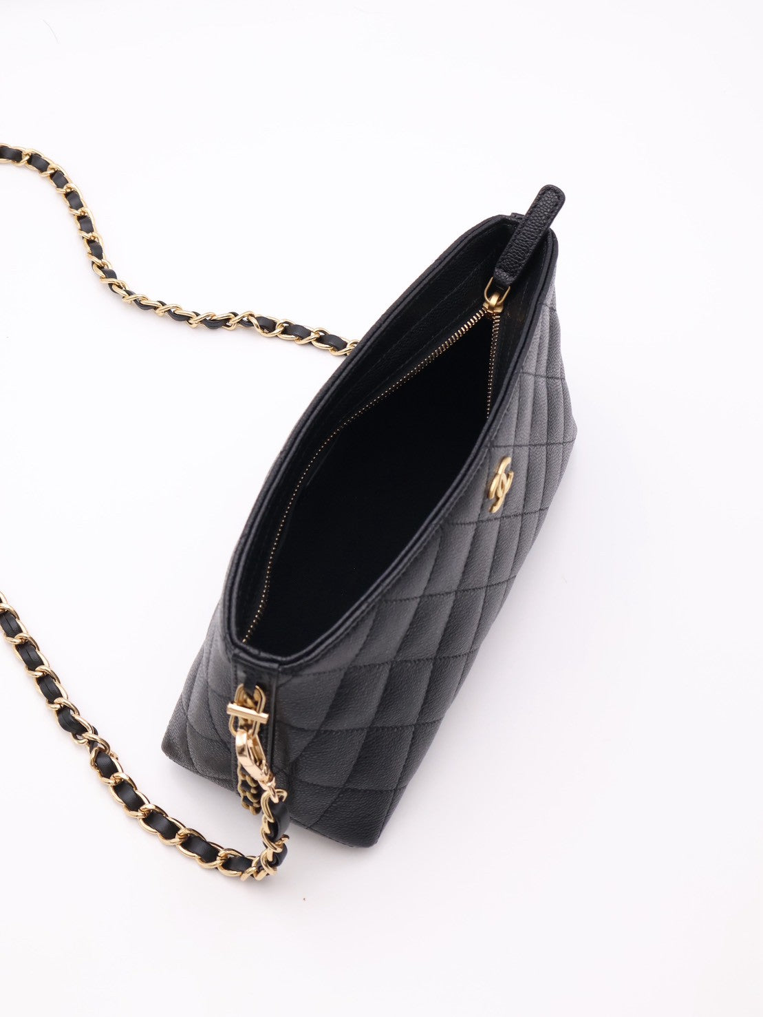 CHANEL 25A粒面牛皮化妝包 - 黑金