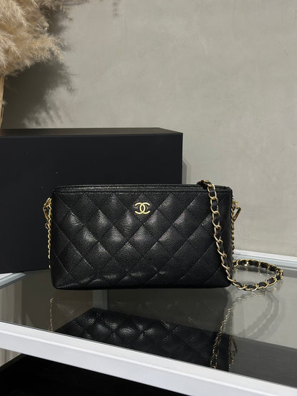 CHANEL 25A粒面牛皮化妝包 - 黑金