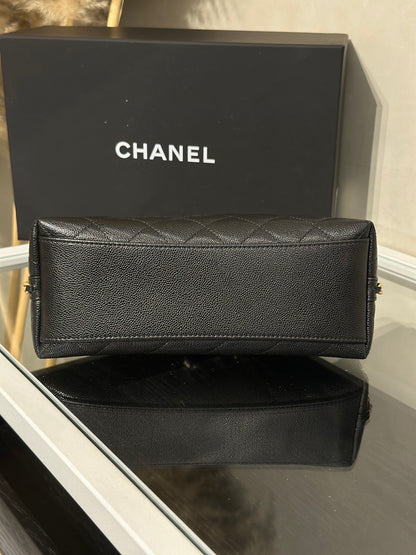 CHANEL 25A粒面牛皮化妝包 - 黑金