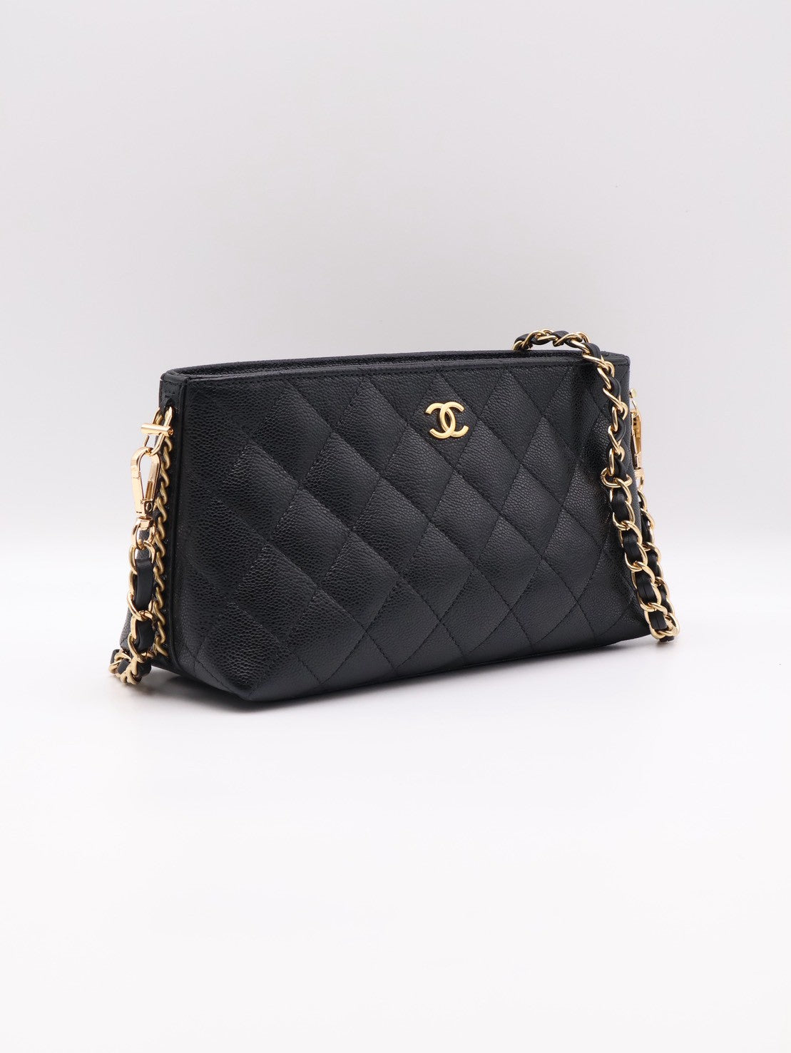 CHANEL 25A粒面牛皮化妝包 - 黑金