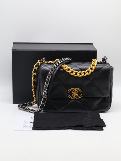 CHANEL 19 Bag 菱格紋羊皮手提肩背包 26 - 黑金