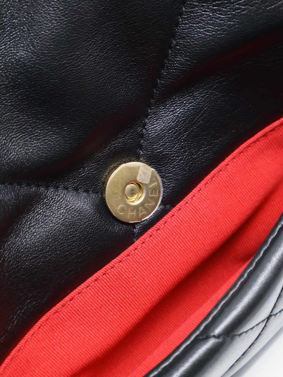 CHANEL 19 Bag 菱格紋羊皮手提肩背包 26 - 黑金