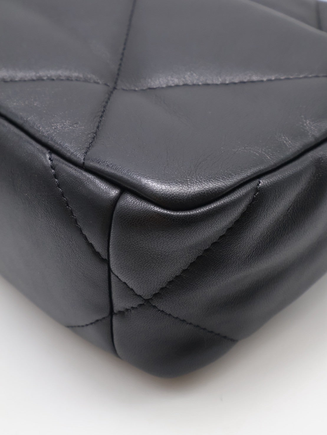 CHANEL 19 Bag 菱格紋羊皮手提肩背包 26 - 黑金
